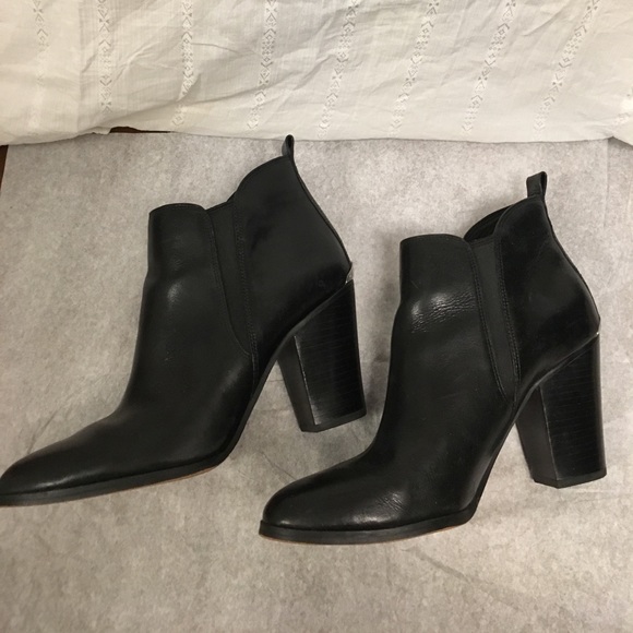 Michael Kors Black Ankle Boot - Women Size 11 - Picture 1 of 3